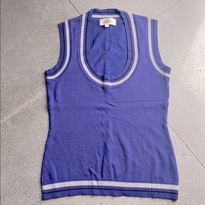 Knitted vest blue with stripes as a detail